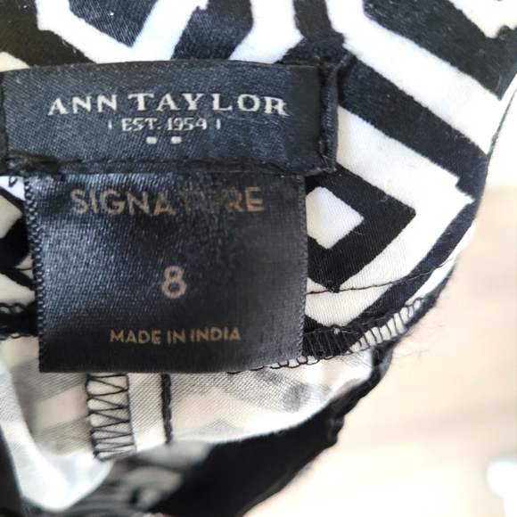 Ann Taylor Signature Size 8 pants black and white - Picture 7 of 7